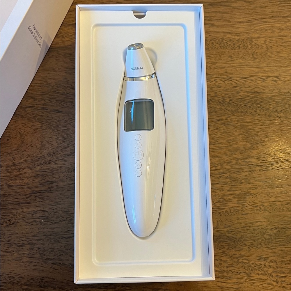 Personal Microdermabrasion Wand - White - Picture 5 of 6